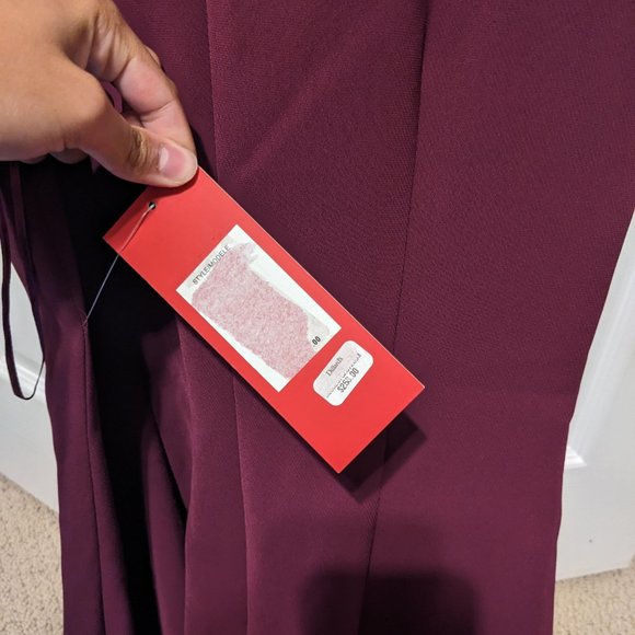 Carmen Marc Valvo Infusion burgundy dress- size 6 - Picture 5 of 9